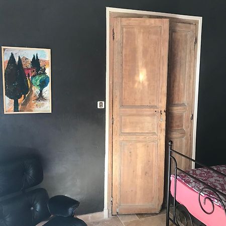 Le Petit Apartment Coursan Luaran gambar
